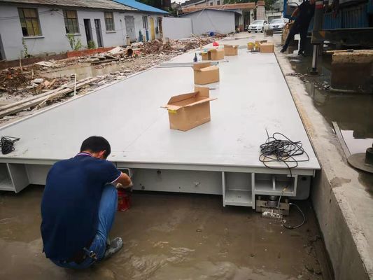 重荷重量計用のための大容量50トンの電子デジタルトラックの秤橋