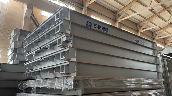 重荷トラック用重量基準 最大容量100トン 長さ9~26メートル